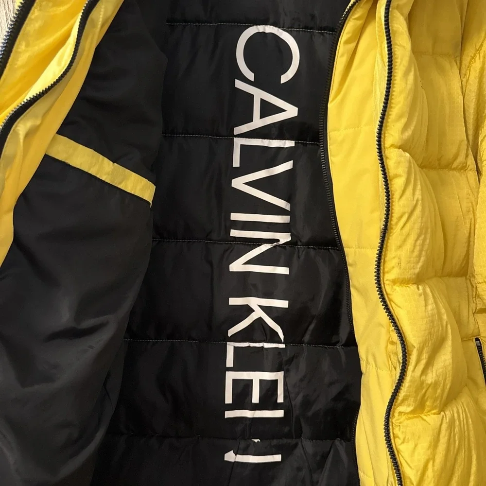 Calvin Klein Yellow Puffer Jacket Size Med Quilted Insulated Lightweight CK Logo
